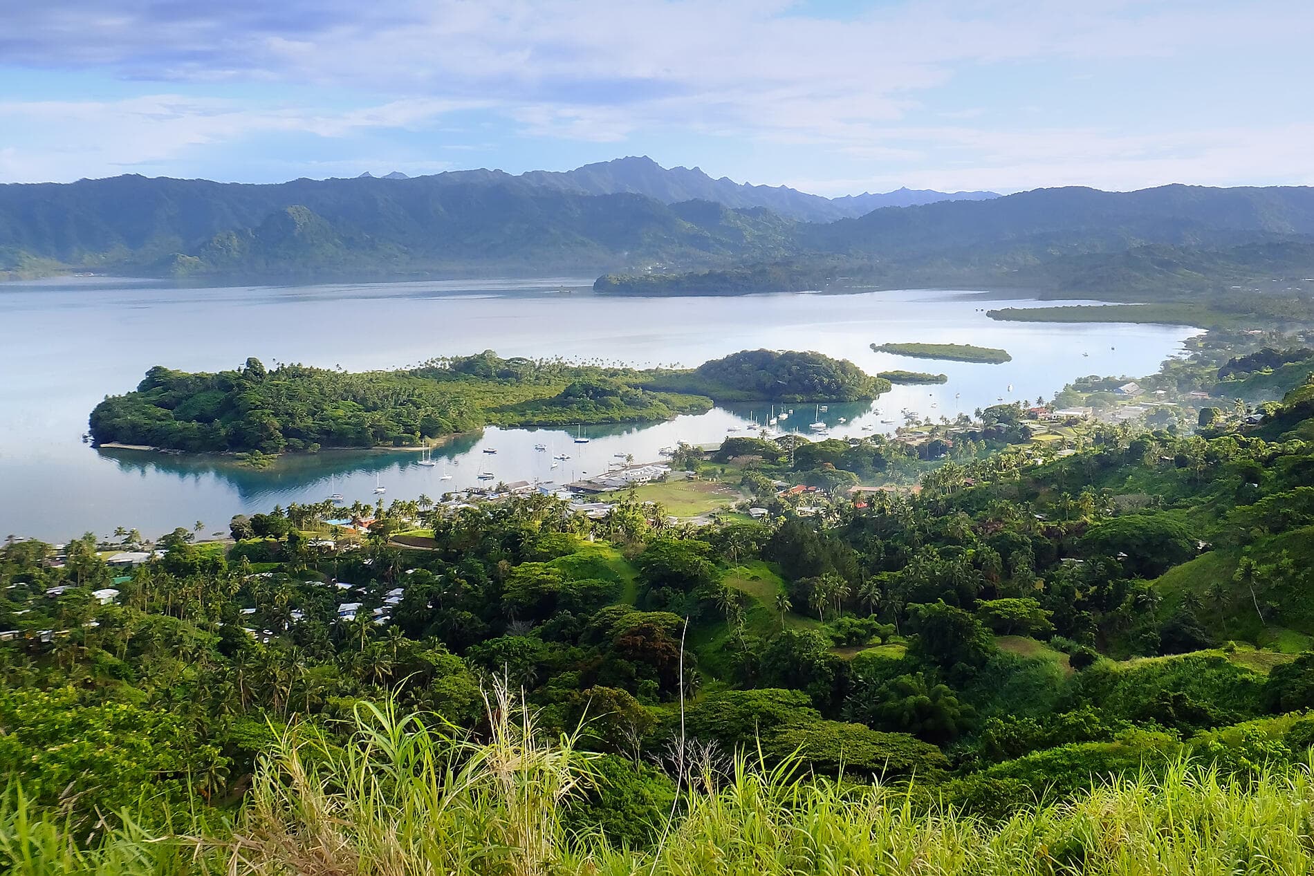 Îles Fidji, Tonga, îles Cook et îles de la Société